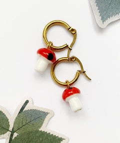 Argollas con dijes de honguitos MUSHROOMS
