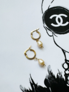 Argollas doradas de perlas LINDSAY - comprar online