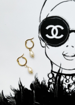 Argollas doradas de perlas LINDSAY