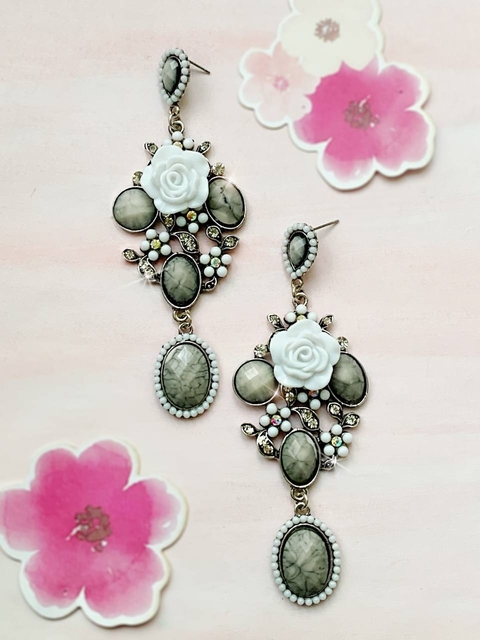 Aros de flores blancas FLORAL