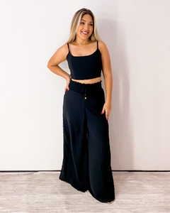 Cropped Lore (preto) na internet