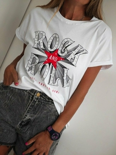 Remera Rock Algodón EG c/Detalle Chapita - comprar online