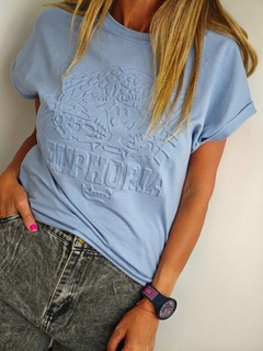 Remera Euphoria con relieve - comprar online