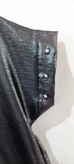 Remera lurex con detalle de tachas - Lo vi, lo ame