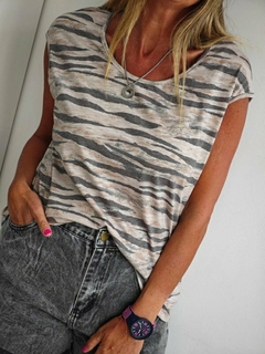 Musculosa flame cebra molly