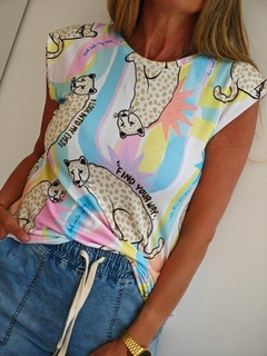 Remera japonesa estampada gamuzada en internet