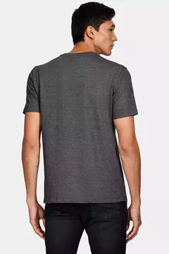 CAMISETA BÁSICA na internet