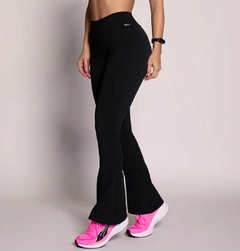 LEGGING FLARE - PRETA - comprar online