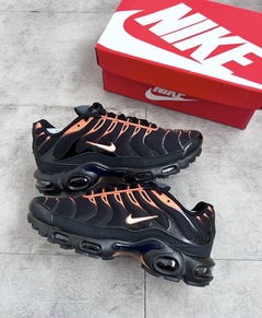 Tênis Nike Air Max TN Preto Laranja