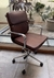 Silla Aluminum Soft baja cuero natural Marrón