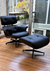 Sillón Miller ecocuero negro madera negra - comprar online