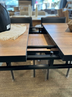 JUEGO MESA COMEDOR EXTENSIBLE + 4 SILLAS NEGRAS - BZR Tiribelli