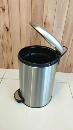 Cesto acero 12 litros tradicional con freno - tienda online