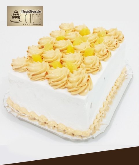 Bolo Doce de Leite com Abacaxi