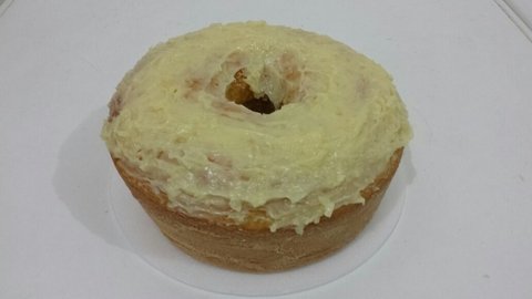 Bolo de Côco Caseiro Recheado