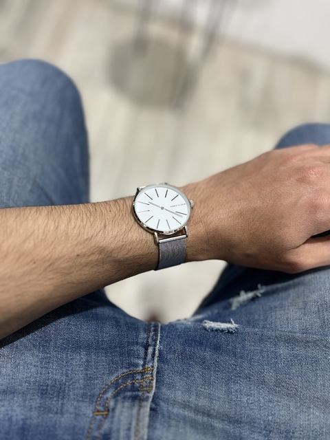 Reloj White Lines