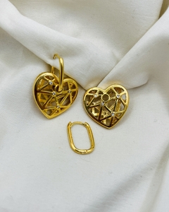 Argola Banhada a Ouro com Pingente Coração Cravejado de Zircônias - comprar online
