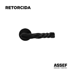Retorcida | Media Manija