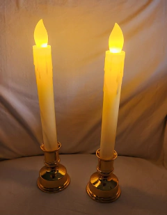 Velas Led Luminosas Con Candelabro Dorado Luz Calida 2 en internet