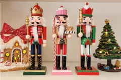 Cascanueces Madera Soldaditos Navidad Adorno Navideño 25cm en internet