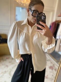 Camisa Lia na internet