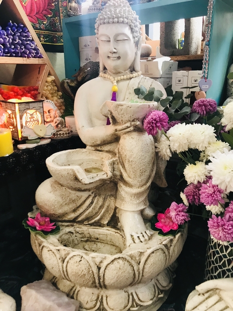 Fuente de buda gigante con basija F001