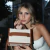 BOLSA MINI TONE EM COURO CAMEL E OFF-WHITE na internet