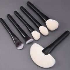 SET DE 18 BROCHAS PARA ROSTRO Y OJOS PELO MIXTO PARA MAQUILLAJE - comprar online