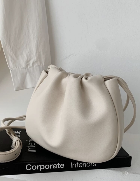 Bolsa saco crossbody