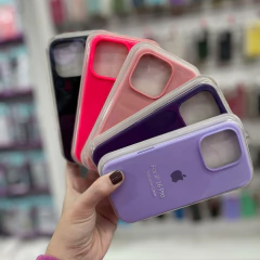 Silicone Case Iphone 16 Pro - Varios colores