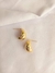 Brincos gota aberta dourada media banhados a ouro 18k - Brinina Semijoias | Loja online de semijoias 