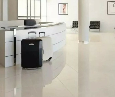 PORCELLANATO IVORY WHITE 60X60CM PULIDO (CAJA 1.44M2) - Ferreteria Gomez