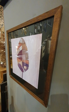 Cuadro Decorativo de Hoja Geométrica en Tono Cálidos con Marco de Madera Oscura