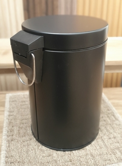 Tacho de Basura para Baño Negro / Blanco con Pedal Metal 3 litros - tienda online
