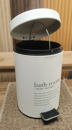 Imagen de Tacho de Basura para Baño Negro / Blanco con Pedal Metal 3 litros