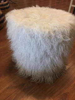 Imagen de Puff Piel Color Gris o Blanco 36 cm x 40 cm alto