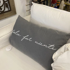 Almohadon Estampa liso grafito 70cm - Jaspe Deco