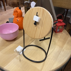Reloj De Madera Con Pie De Hierro en internet