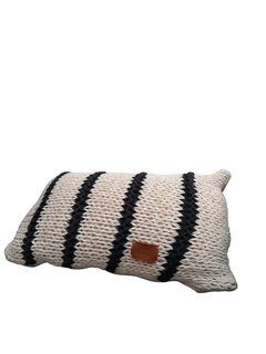 Almohadon Tejido Artesanal Azul y Crudo 40 cm