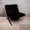 Sillon Barcelona hierro cromado y cuero negro con botones