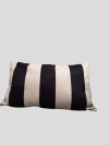 Almohadon Rayado Beige y Negro 45 X 30