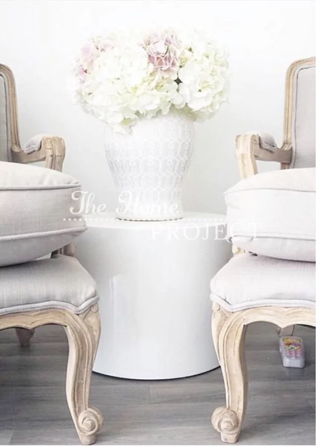 SILLON LUIS XV CON BRAZO ABIERTO