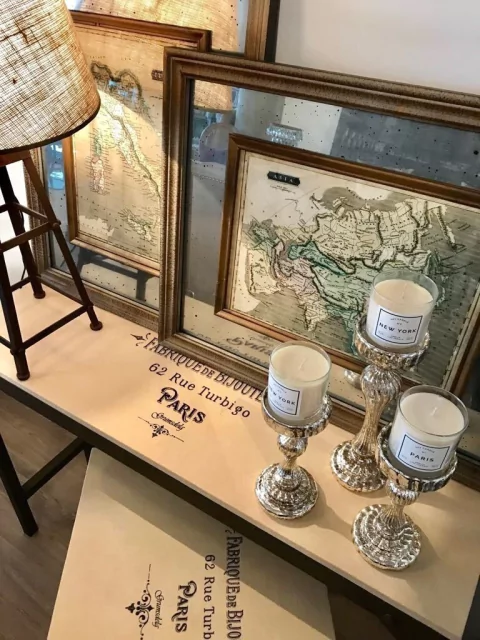 DRESSOIRE DE HIERRO CON TAPA ENTELADA en internet