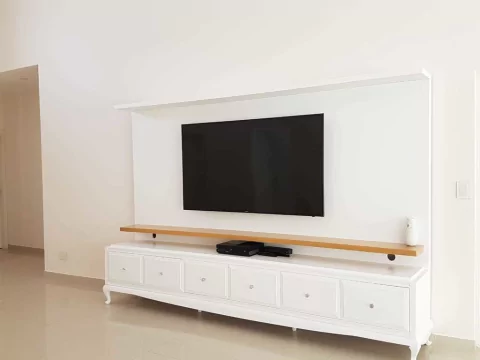 MUEBLE TV REINA ANA CON PLACA