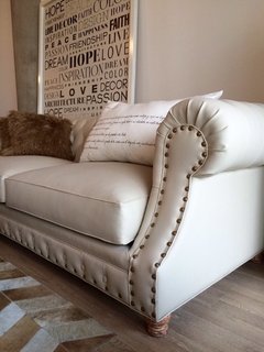 SOFA CHESTERFIELD BRAZO CURVO - comprar online