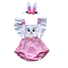 Jardineira romper rosa e branco coelhinho da páscoa na internet