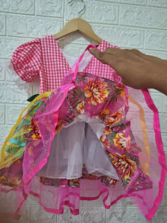 Vestido Festa junina caipira rosa xadrez flores na internet