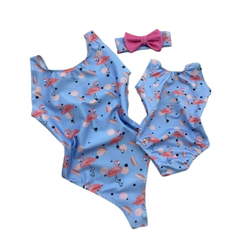Kit mãe e filha bodie / body maiô flamingo azul - comprar online
