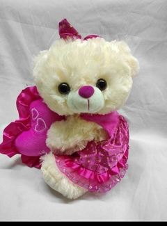 OSA C/VESTIDO Y CORAZON DE COSTADO 25CM - comprar online