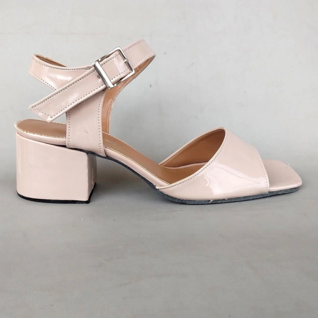 Sandalias Evelyn Taco 5 cm. Charol Nude 42 Segunda Selección